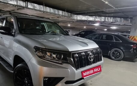 Toyota Land Cruiser Prado 150 рестайлинг 2, 2021 год, 8 500 000 рублей, 8 фотография