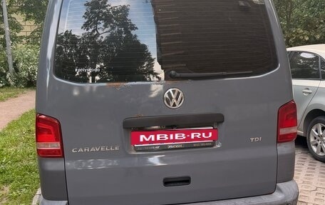 Volkswagen Caravelle T5, 2012 год, 1 270 000 рублей, 4 фотография