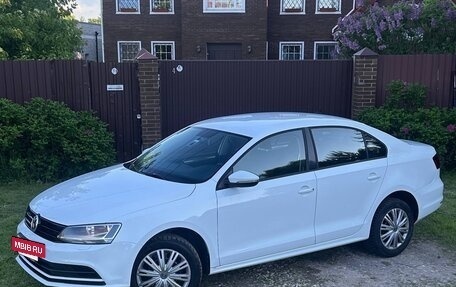 Volkswagen Jetta VI, 2016 год, 1 100 000 рублей, 2 фотография