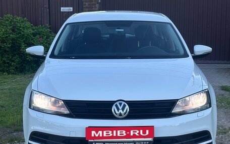 Volkswagen Jetta VI, 2016 год, 1 100 000 рублей, 3 фотография