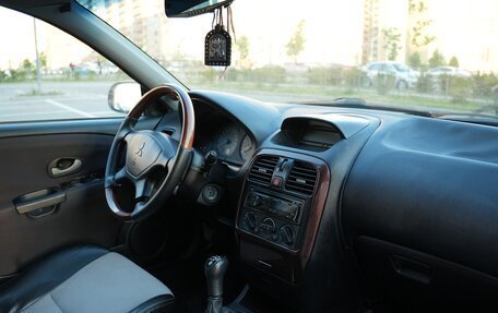Mitsubishi Carisma I, 2003 год, 270 000 рублей, 4 фотография