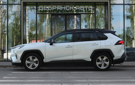 Toyota RAV4, 2021 год, 3 150 000 рублей, 2 фотография
