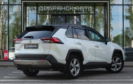 Toyota RAV4, 2021 год, 3 150 000 рублей, 3 фотография