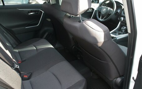 Toyota RAV4, 2021 год, 3 150 000 рублей, 20 фотография