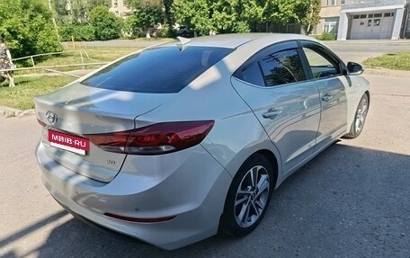 Hyundai Elantra VI рестайлинг, 2018 год, 1 750 000 рублей, 5 фотография