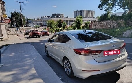 Hyundai Elantra VI рестайлинг, 2018 год, 1 750 000 рублей, 3 фотография