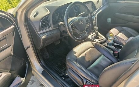 Hyundai Elantra VI рестайлинг, 2018 год, 1 750 000 рублей, 12 фотография