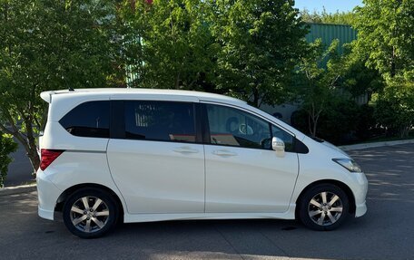 Honda Freed I, 2010 год, 1 020 000 рублей, 5 фотография