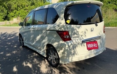 Honda Freed I, 2010 год, 1 020 000 рублей, 4 фотография