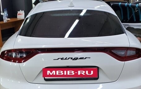 KIA Stinger I, 2018 год, 2 300 000 рублей, 4 фотография