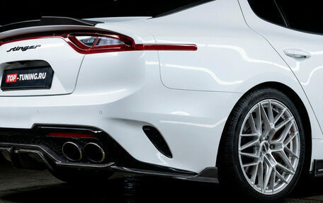 KIA Stinger I, 2018 год, 2 300 000 рублей, 15 фотография