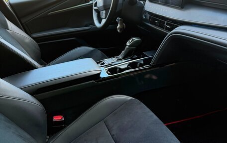 Toyota Camry, 2024 год, 3 650 000 рублей, 10 фотография