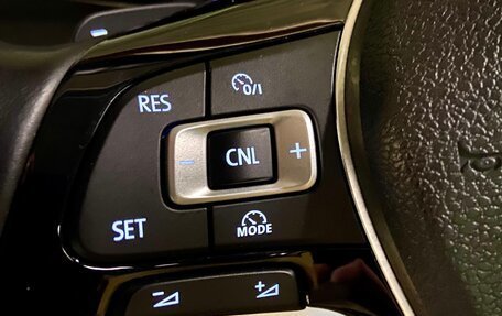 Volkswagen Tiguan II, 2017 год, 2 350 000 рублей, 3 фотография
