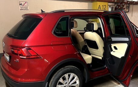 Volkswagen Tiguan II, 2017 год, 2 350 000 рублей, 20 фотография