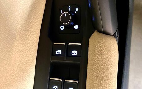 Volkswagen Tiguan II, 2017 год, 2 350 000 рублей, 33 фотография