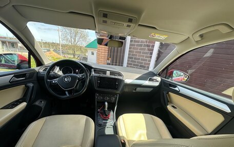 Volkswagen Tiguan II, 2017 год, 2 350 000 рублей, 36 фотография