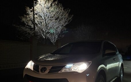 Toyota RAV4, 2013 год, 1 500 000 рублей, 2 фотография