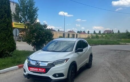 Honda HR-V II, 2021 год, 2 300 000 рублей, 12 фотография