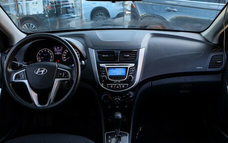 Hyundai Solaris II рестайлинг, 2013 год, 850 000 рублей, 10 фотография