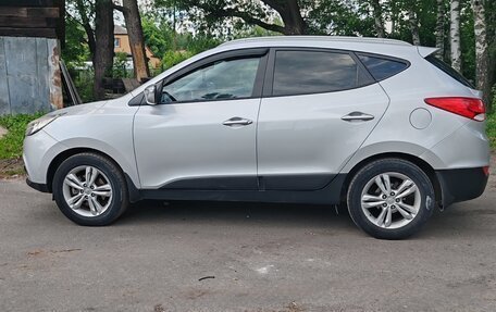 Hyundai ix35 I рестайлинг, 2011 год, 1 050 000 рублей, 2 фотография