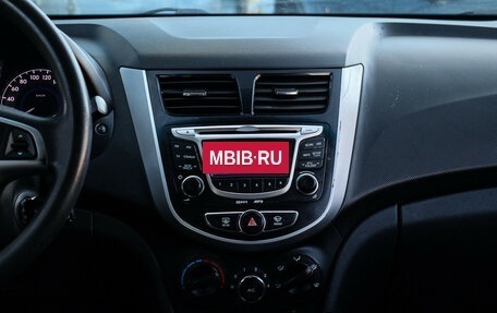 Hyundai Solaris II рестайлинг, 2013 год, 850 000 рублей, 11 фотография