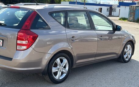 KIA cee'd I рестайлинг, 2010 год, 668 000 рублей, 2 фотография
