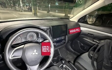 Mitsubishi Outlander III рестайлинг 3, 2015 год, 1 450 000 рублей, 7 фотография