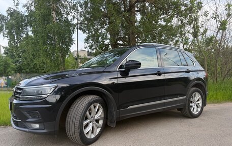 Volkswagen Tiguan II, 2019 год, 2 875 000 рублей, 2 фотография