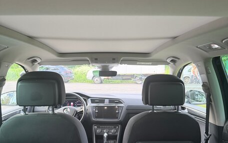 Volkswagen Tiguan II, 2019 год, 2 875 000 рублей, 6 фотография
