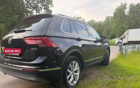 Volkswagen Tiguan II, 2019 год, 2 875 000 рублей, 4 фотография
