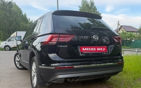 Volkswagen Tiguan II, 2019 год, 2 875 000 рублей, 3 фотография