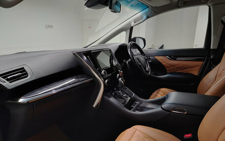 Toyota Vellfire II, 2018 год, 5 850 000 рублей, 20 фотография
