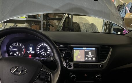 Hyundai Solaris II рестайлинг, 2018 год, 1 450 000 рублей, 3 фотография