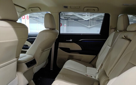 Toyota Highlander III, 2014 год, 3 490 000 рублей, 15 фотография