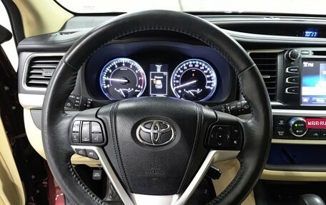 Toyota Highlander III, 2014 год, 3 490 000 рублей, 24 фотография
