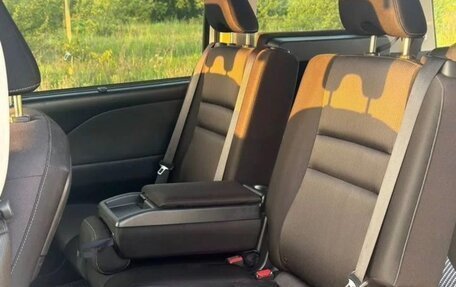 Nissan Serena IV, 2018 год, 1 750 000 рублей, 2 фотография