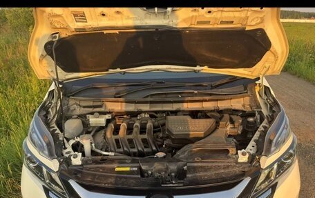 Nissan Serena IV, 2018 год, 1 750 000 рублей, 11 фотография