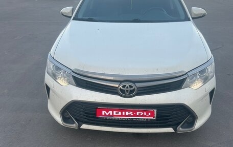Toyota Camry, 2017 год, 2 350 000 рублей, 1 фотография