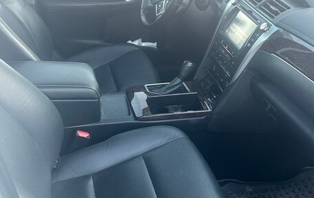 Toyota Camry, 2017 год, 2 350 000 рублей, 7 фотография