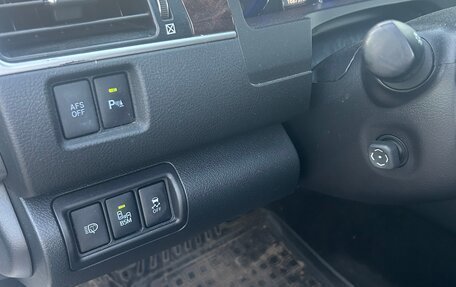 Toyota Camry, 2017 год, 2 350 000 рублей, 13 фотография