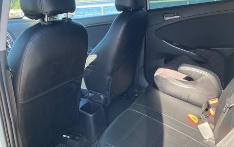 Hyundai Solaris II рестайлинг, 2015 год, 790 000 рублей, 11 фотография