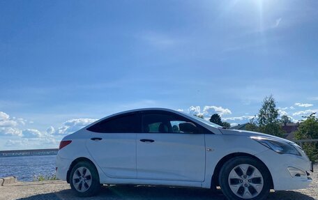 Hyundai Solaris II рестайлинг, 2015 год, 790 000 рублей, 4 фотография