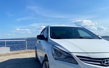 Hyundai Solaris II рестайлинг, 2015 год, 790 000 рублей, 3 фотография