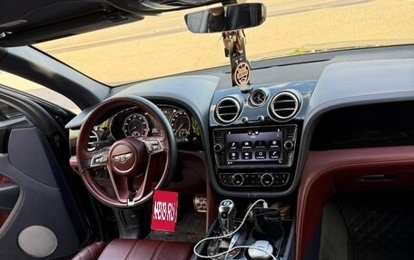 Bentley Bentayga I, 2019 год, 10 500 000 рублей, 7 фотография
