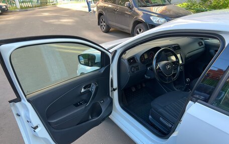 Volkswagen Polo VI (EU Market), 2015 год, 795 000 рублей, 9 фотография
