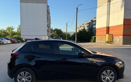 Mazda 2 III, 2020 год, 800 000 рублей, 6 фотография