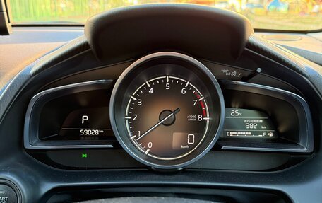 Mazda 2 III, 2020 год, 800 000 рублей, 12 фотография