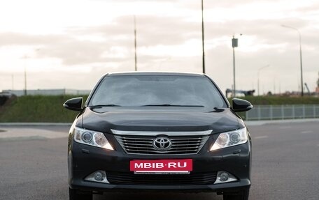 Toyota Camry, 2014 год, 1 800 000 рублей, 2 фотография