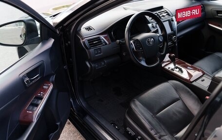 Toyota Camry, 2014 год, 1 800 000 рублей, 10 фотография