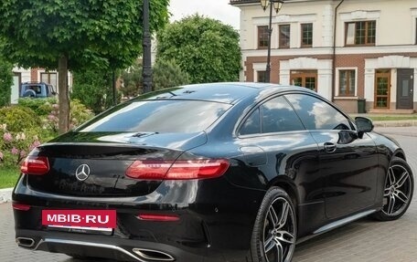 Mercedes-Benz E-Класс, 2017 год, 3 450 000 рублей, 4 фотография